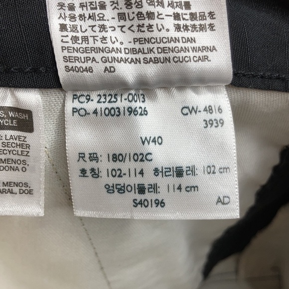 Levi Strauss & co. Black rip stop cargo shorts size 40 - Picture 11 of 11